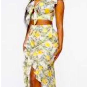 NWT  Fashion Nova Tropical Pant Set